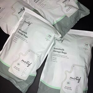 UNOPENED Motif Breastmilk Storage Bags (4pks of 100)